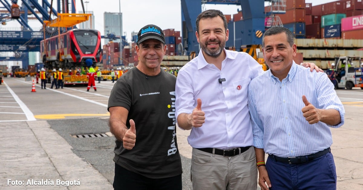 En compañía de Char y Dumek, Galán celebro la llegada de los vagones del metro de Bogotá a Cartagena.