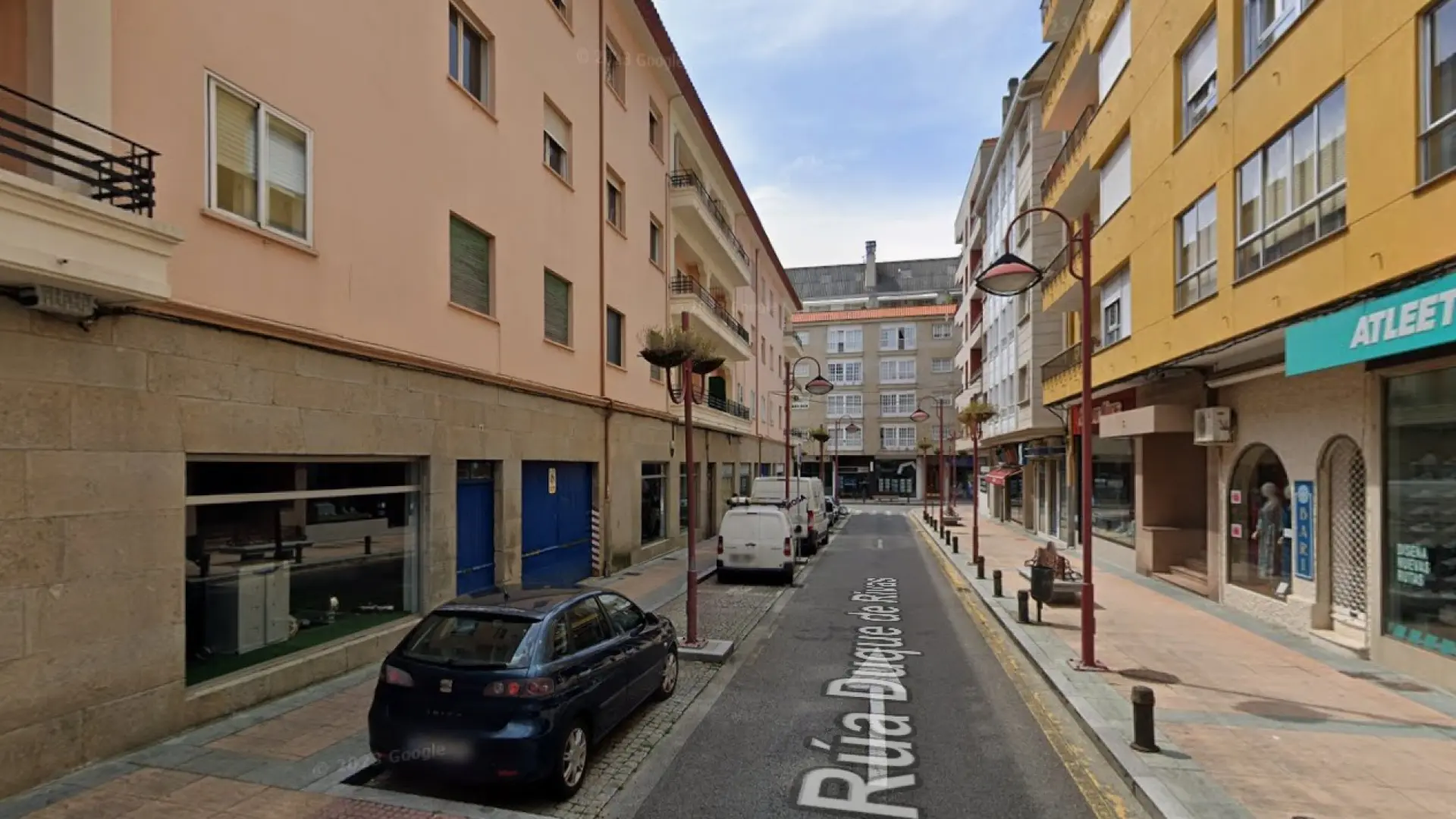 Investigan la muerte violenta de una mujer en Vilagarcía tras precipitarse su hijo por una ventana Investigan la muerte violenta de una mujer en Vilagarcía tras precipitarse su hijo por una ventana
