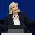 Le Pen rechaza el plan de Bayrou contra la crisis y exigirá elecciones a Macron
