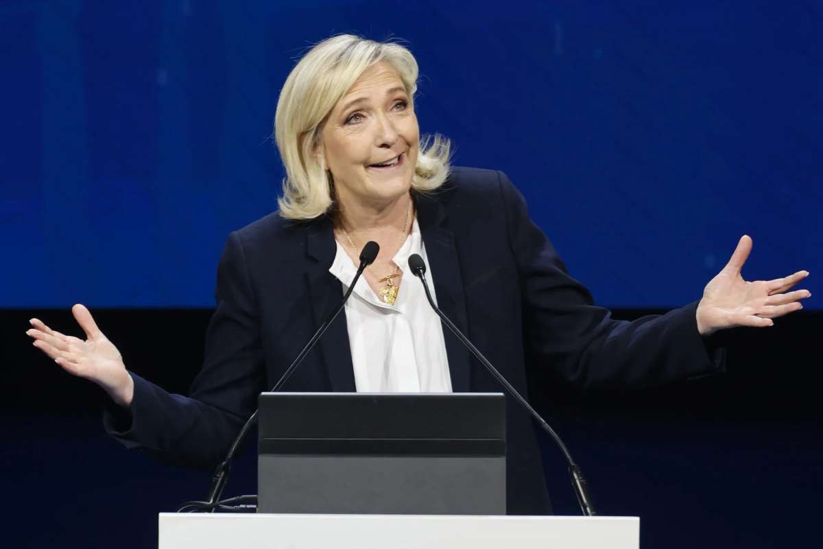 Le Pen rechaza el plan de Bayrou contra la crisis y exigirá elecciones a Macron