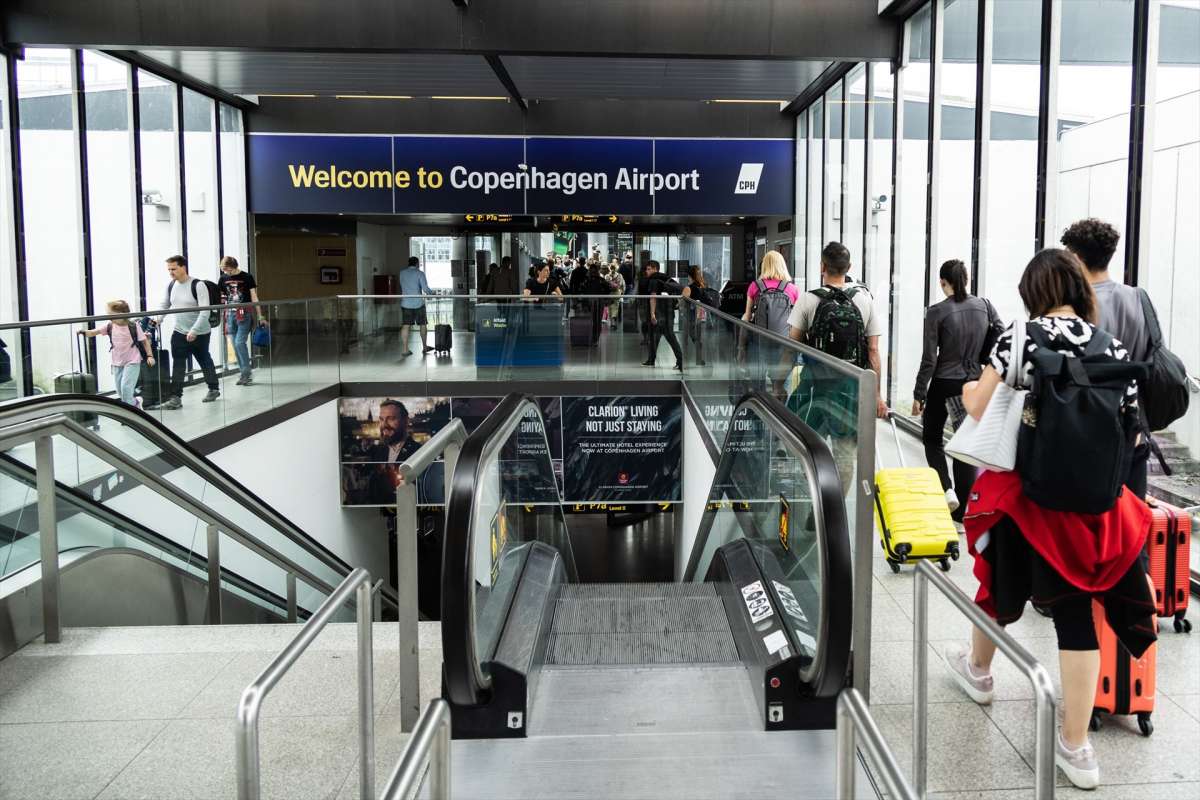 Reabre el aeropuerto de Copenhague tras varias horas cerrado al ser avistados drones de origen desconocido