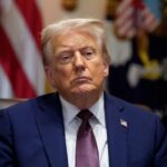 Trump asegura que EEUU ha "disparado" contra un barco venezolano cargado con drogas