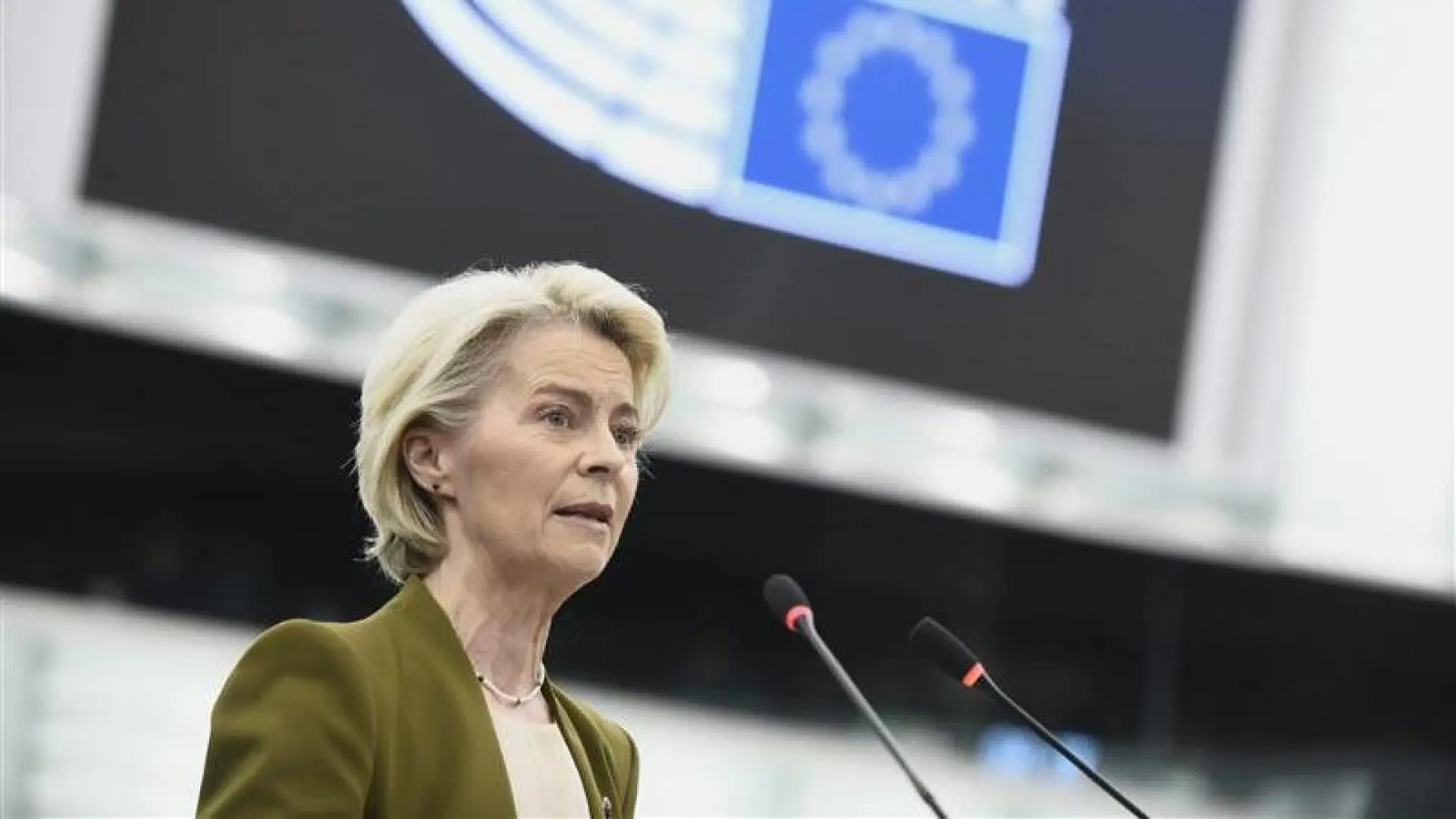 Von der Leyen dice que la presencia de drones rusos en el espacio aéreo rumano es una «violación flagrante» Von der Leyen dice que la presencia de drones rusos en el espacio aéreo rumano es una «violación flagrante»