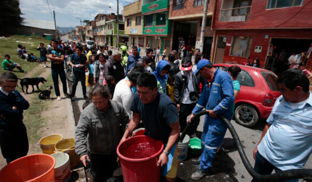 Acueducto cierra la llave en Bogotá: más de 100 barrios sin agua Acueducto cierra la llave en Bogotá: más de 100 barrios sin agua