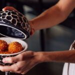 El restaurante de Madrid que cautiva los cinco sentidos: del tartar de corvina al asado cocinado 12 horas