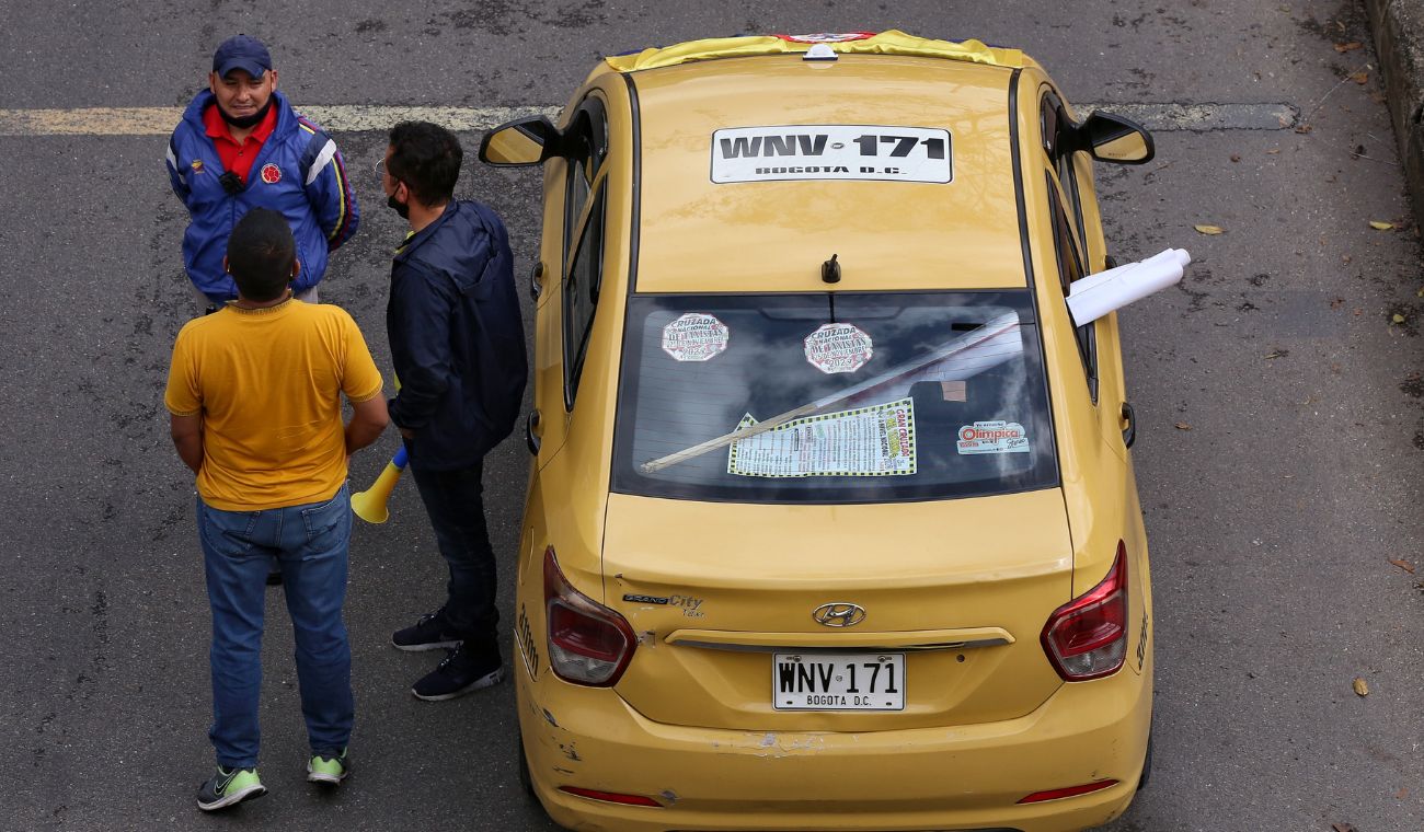 Taxistas deberán cumplir con documentos claves: son requisitos pa camellar