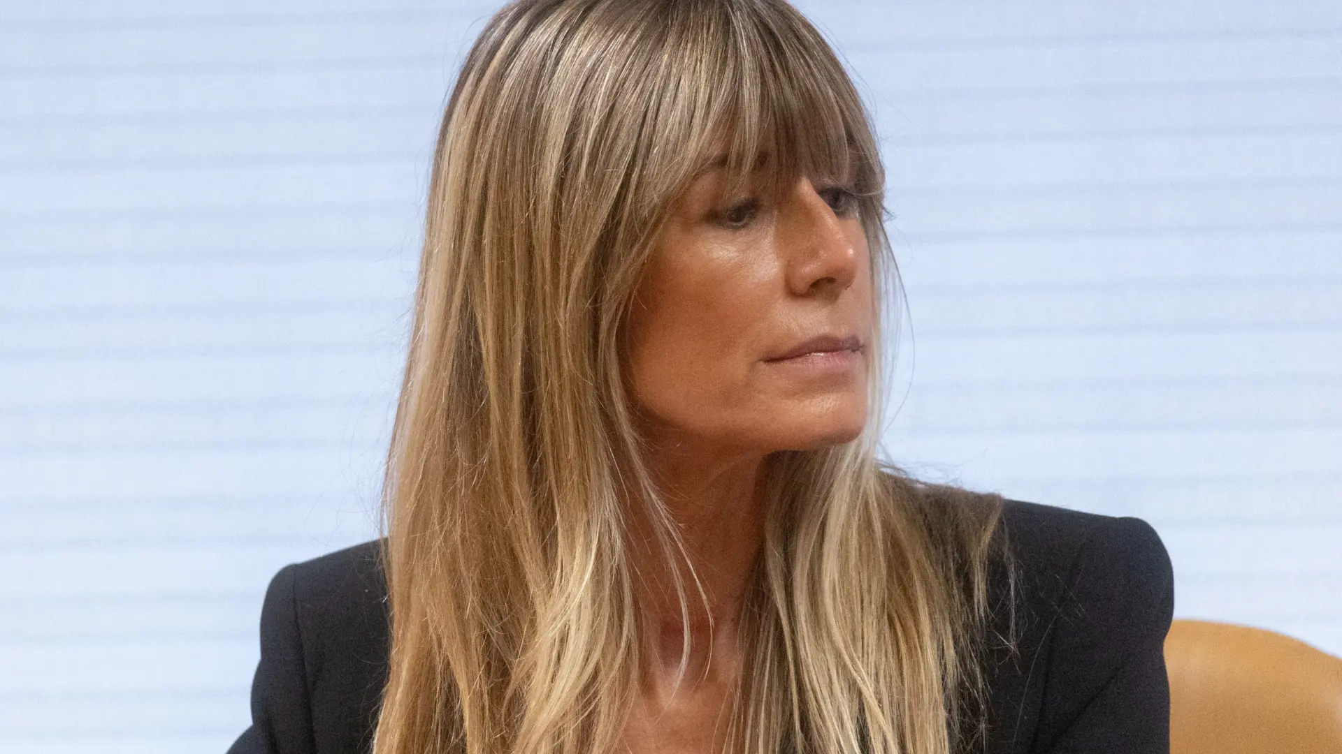 El fiscal pide archivar la causa contra Gómez y dice que su relación con Sánchez no basta para investigarla por tráfico de influencias El fiscal pide archivar la causa contra Gómez y dice que su relación con Sánchez no basta para investigarla por tráfico de influencias