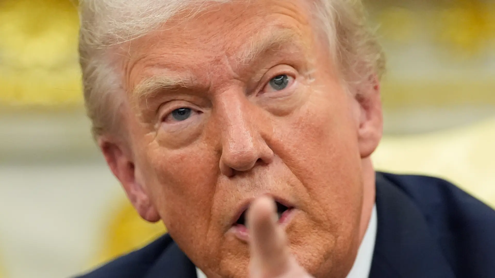 Trump dice que España no «juega en equipo» en la OTAN Trump dice que España no «juega en equipo» en la OTAN