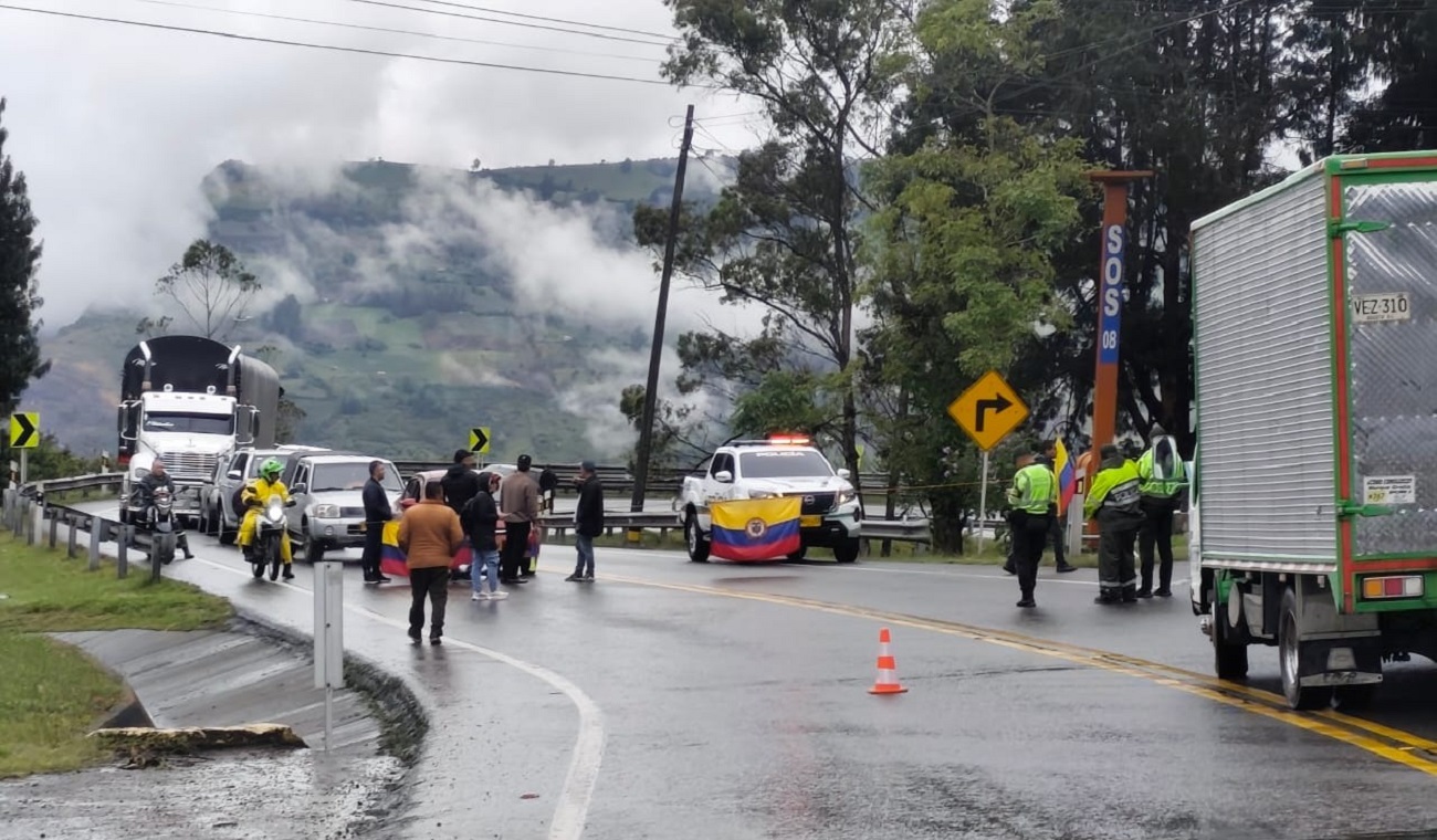 Se levanta bloqueo en vía al Llano: ANI logró acuerdos con transportadores