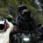 Nueva presunta modalidad de robos en moto: le echarían sustancias al casco Nueva presunta modalidad de robos en moto: le echarían sustancias al casco