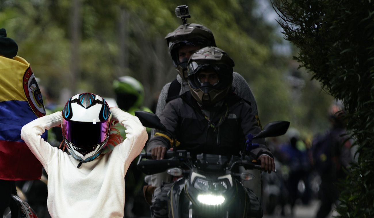Nueva presunta modalidad de robos en moto: le echarían sustancias al casco Nueva presunta modalidad de robos en moto: le echarían sustancias al casco