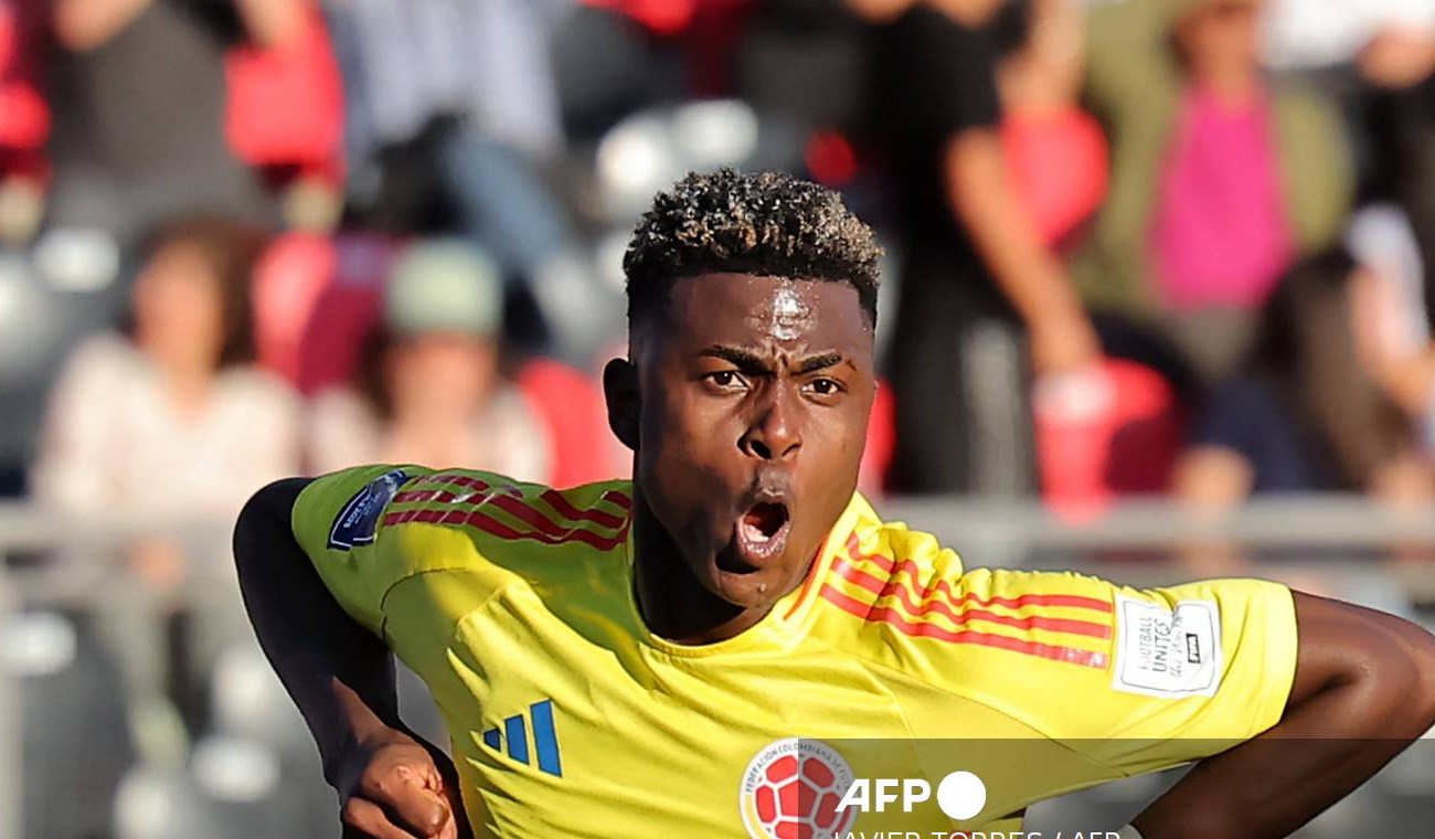 Néiser Villarreal anota triplete en la victoria de Colombia ante España