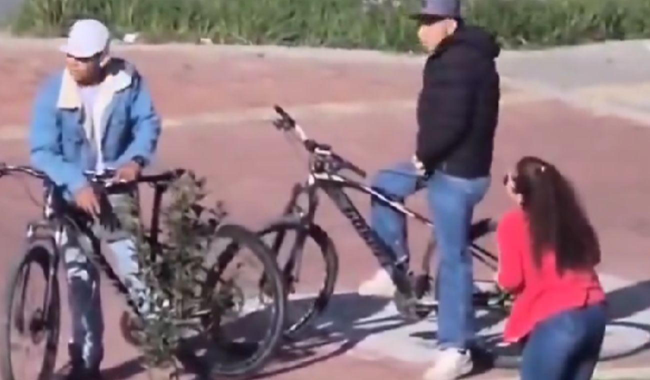 Pánico en la avenida Guayacanes: Ladrones en bicicleta atemorizan el sector Pánico en la avenida Guayacanes: Ladrones en bicicleta atemorizan el sector