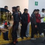 Piques de moteros terminaron mal: Policía y vecinos los frenaron duro