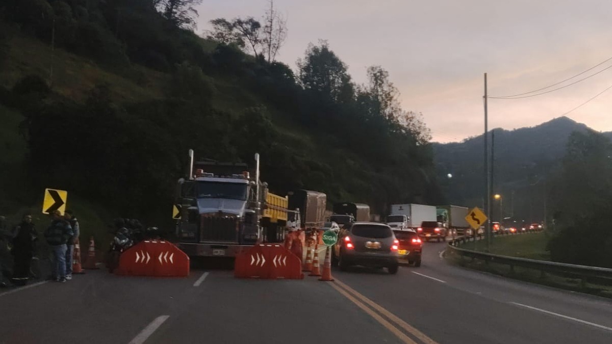 Puentes de la vía al Llano, ¿en riesgo de colapso por decisión de LA A? Puentes de la vía al Llano, ¿en riesgo de colapso por decisión de LA A?