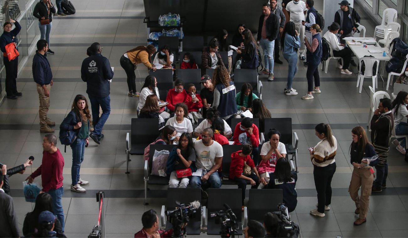 Retrasos en El Dorado por flujo de viajeros menores en semana de receso