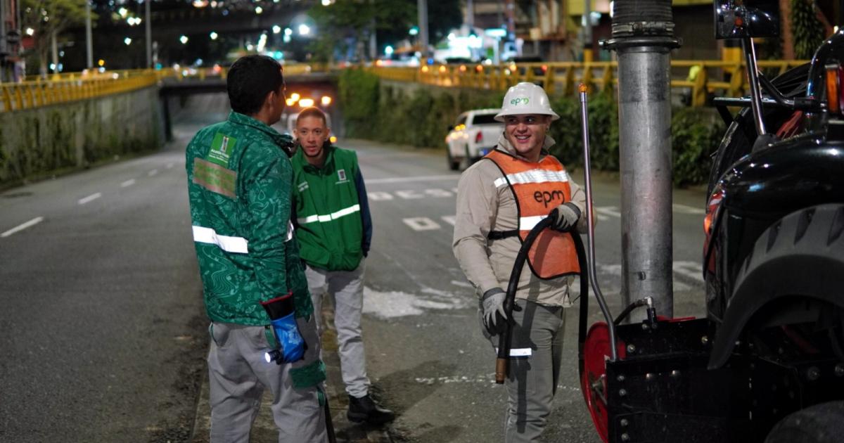 Noticias Medellín: Intensifican limpieza en 14 soterrados tras lluvias