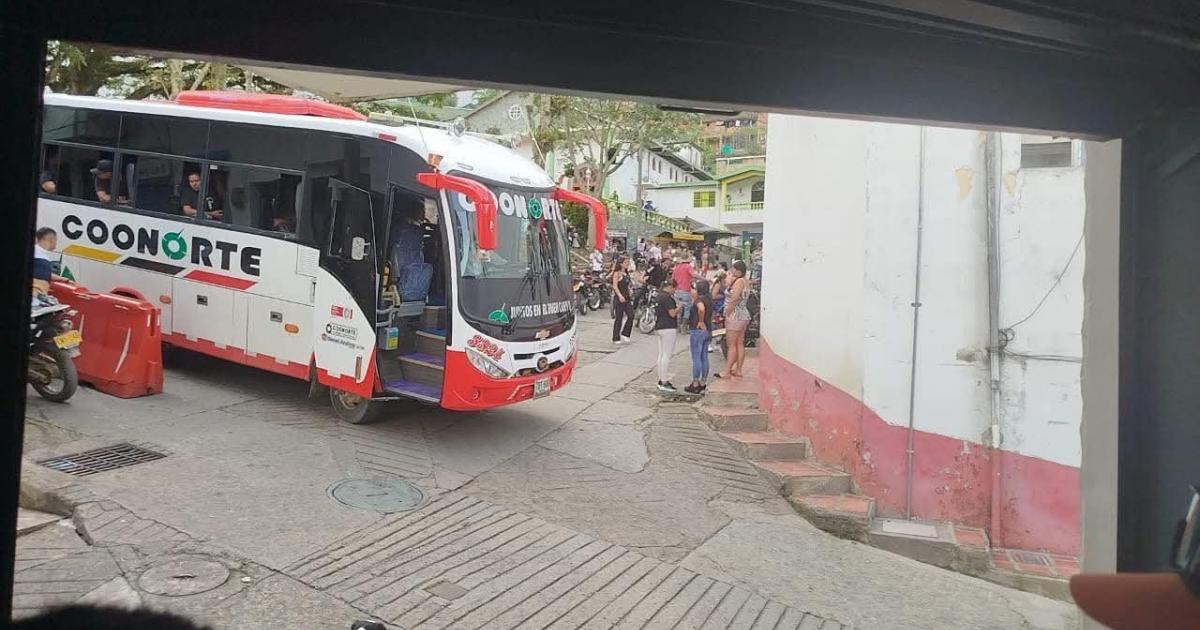 Noticias Antioquia: Alias “Calarca” detrás del desplazamiento de Briceño Noticias Antioquia: Alias “Calarca” detrás del desplazamiento de Briceño