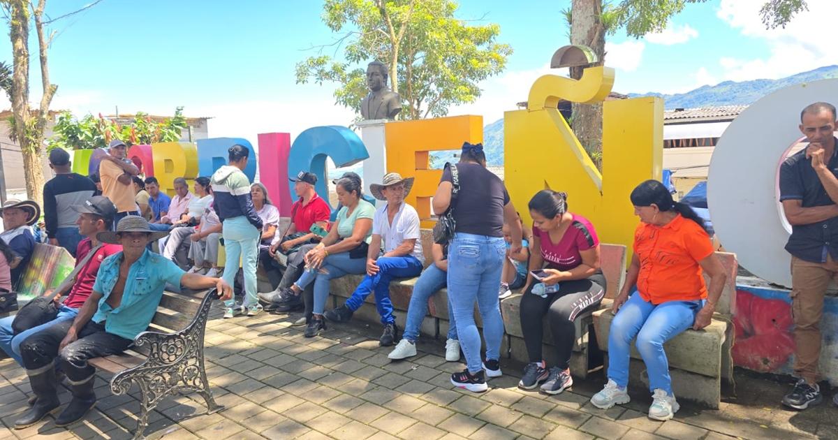 Antioquia: El municipio de Briceño se queda sin ayudas humanitarias Antioquia: El municipio de Briceño se queda sin ayudas humanitarias