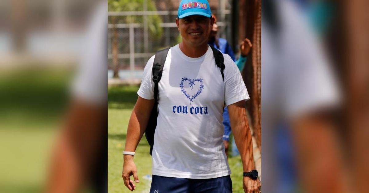 Noticias Medellín: Exfutbolista Willington transforma la Comuna 13
