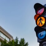 Así son los nuevos semáforos con IA que regulan el tráfico de Madrid