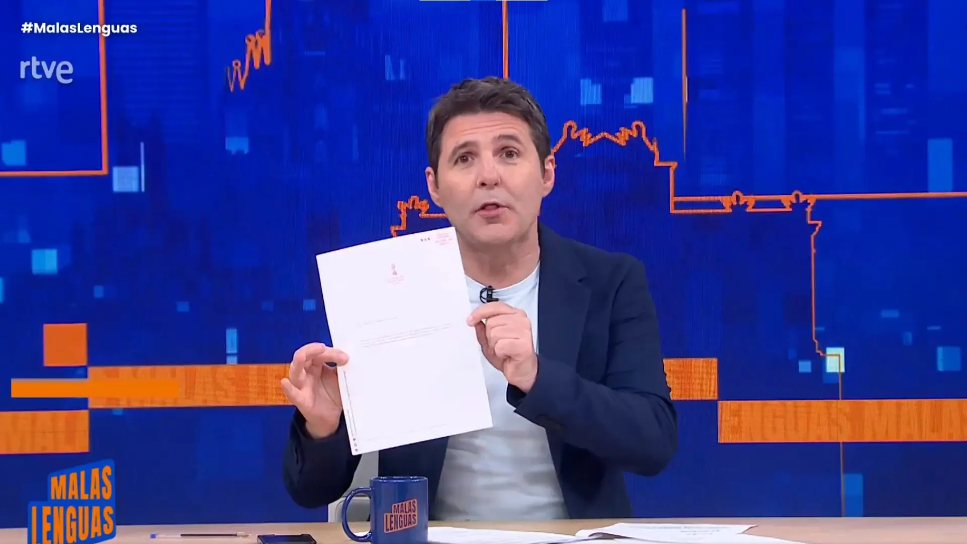 Cintora enumera en ‘Malas lenguas’ los beneficios de Mazón tras su dimisión: «Oficina, coche oficial…»