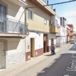 Denuncian el desahucio de 11 familias con nueve menores en un barrio de Sevilla: "Quiero mi casa, la he pagado"