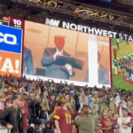 Donald Trump es abucheado en un partido de la Liga Nacional de Fútbol Americano en Washington