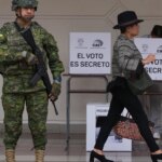 Ecuador rechaza cambiar la Constitución y las bases extranjeras