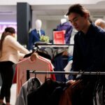 El outlet en Bogotá para conseguir prendas por menos de  mil, ideal para adelantar los regalos navideños