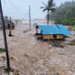 El supertifón Fung-wong deja al menos dos muertos y estragos materiales nada más tocar tierra en Filipinas