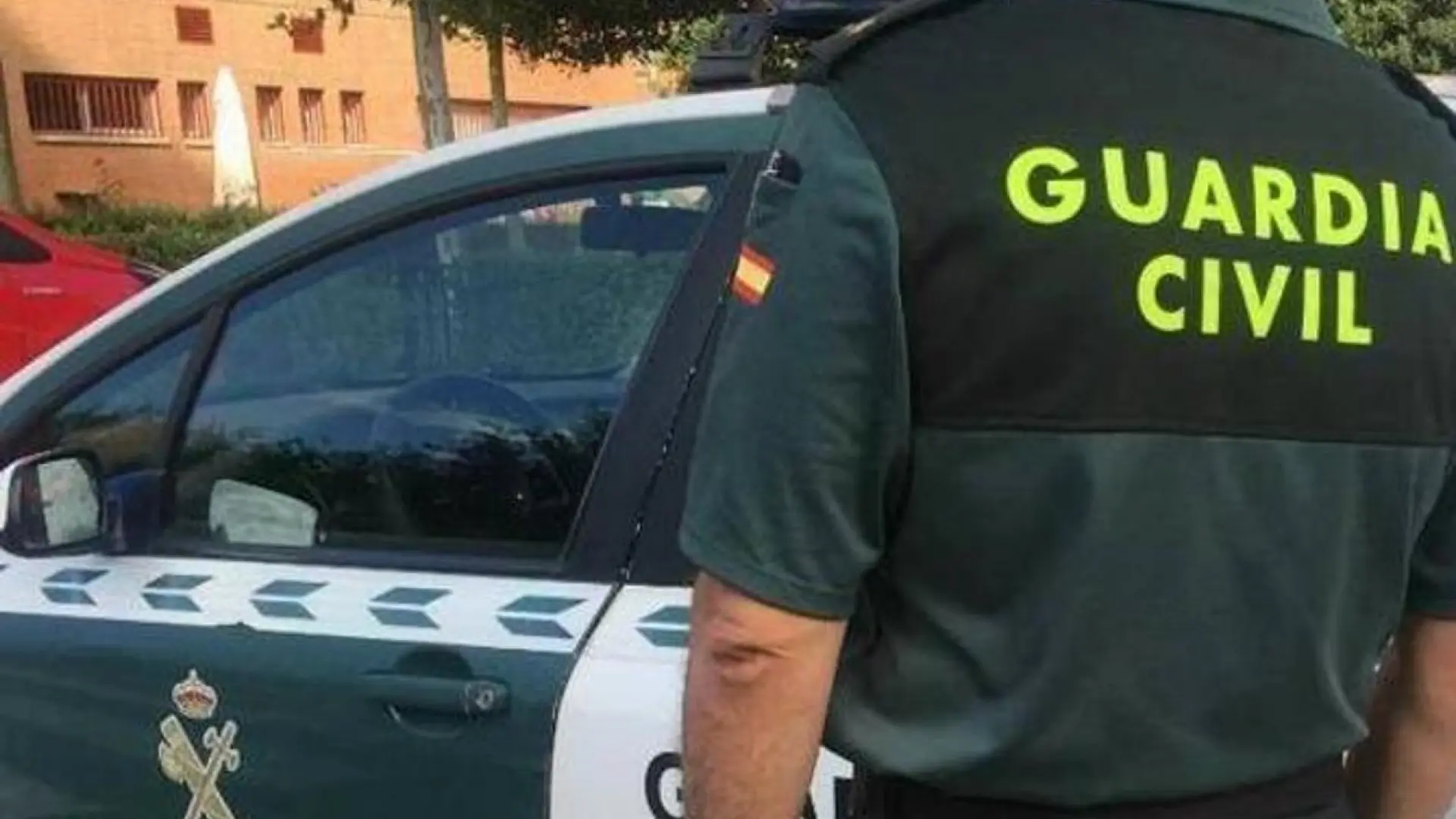 Ingresado en un hospital de Granada un hombre herido por un disparo en la cabeza Ingresado en un hospital de Granada un hombre herido por un disparo en la cabeza