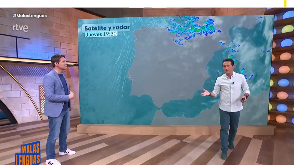 Jacob Petrus visita ‘Malas lenguas’ para hablar de las previsiones meteorológicas: «Llegan nevadas» Jacob Petrus visita ‘Malas lenguas’ para hablar de las previsiones meteorológicas: «Llegan nevadas»