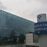 La chica de 17 años que mató a su cuñada de una puñalada en Asturias, bajo custodia en un hospital