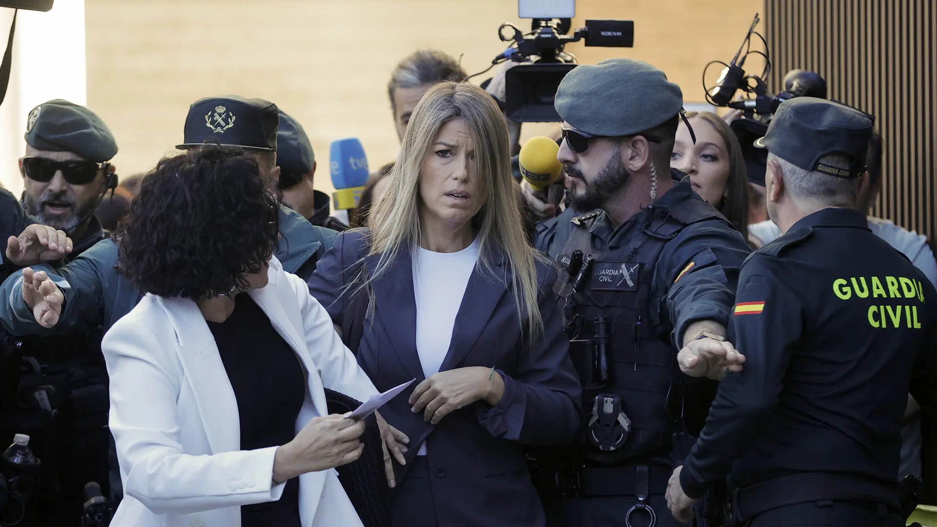 Maribel Vilaplana, la periodista que comió con Mazón el día de la DANA, llega al juzgado para declarar