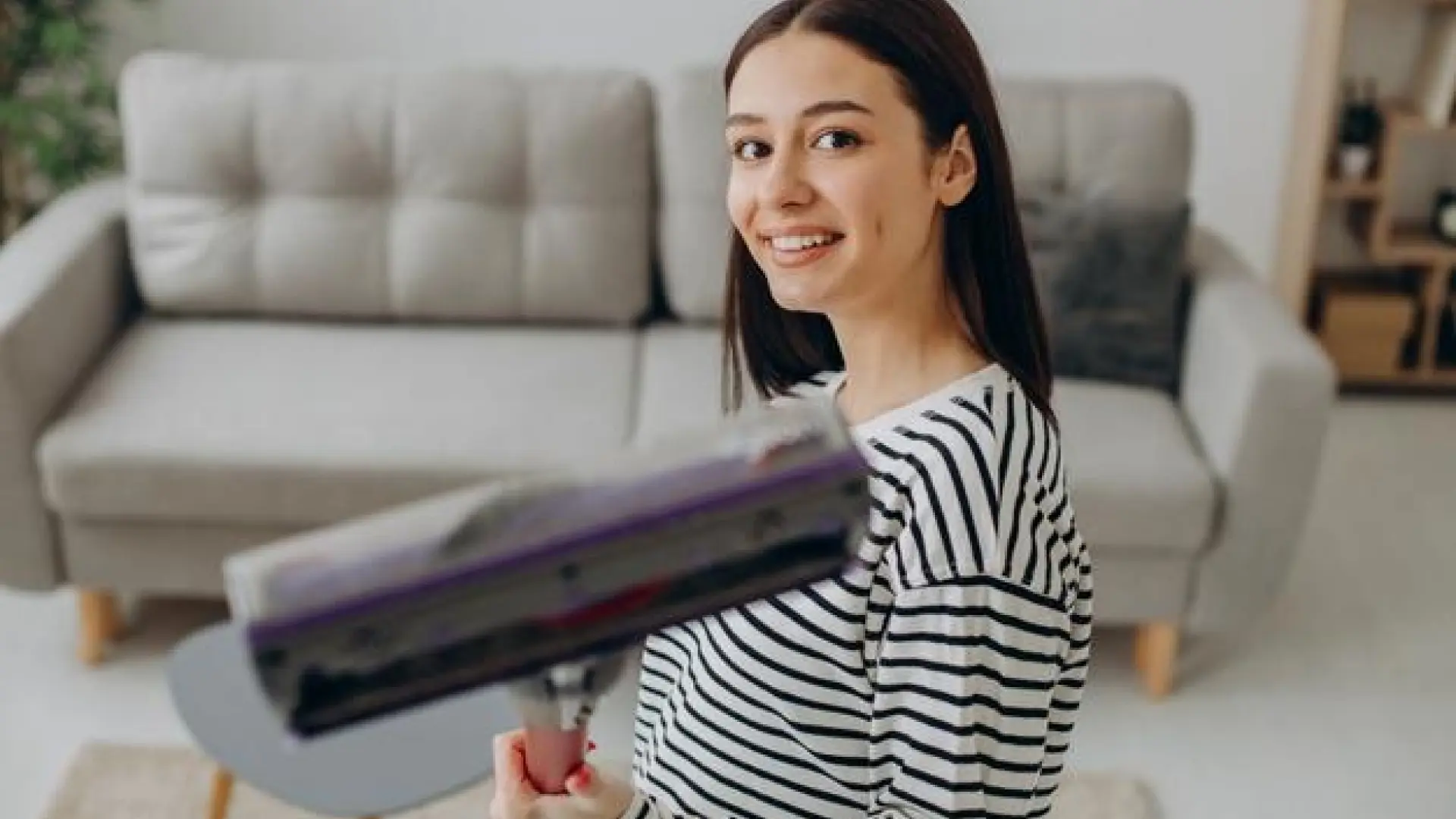 MediaMarkt inicia su Black Friday con un ofertón que deja este aspirador escoba en 80 euros