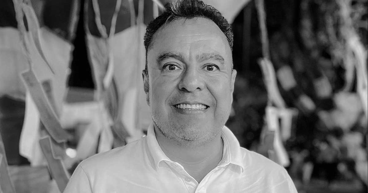 Que llegue otra política