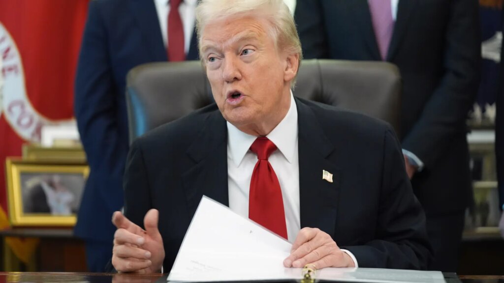Trump debate con el Pentágono sobre Venezuela con una «variedad de opciones» sobre la mesa