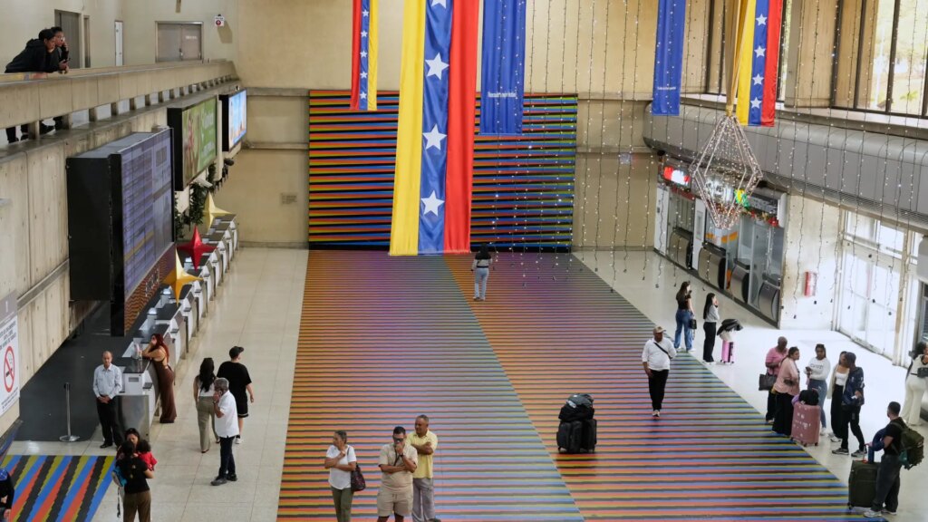 El principal aeropuerto de Venezuela retomará sus operaciones en septiembre desde una terminal temporal El principal aeropuerto de Venezuela retomará sus operaciones en septiembre desde una terminal temporal
