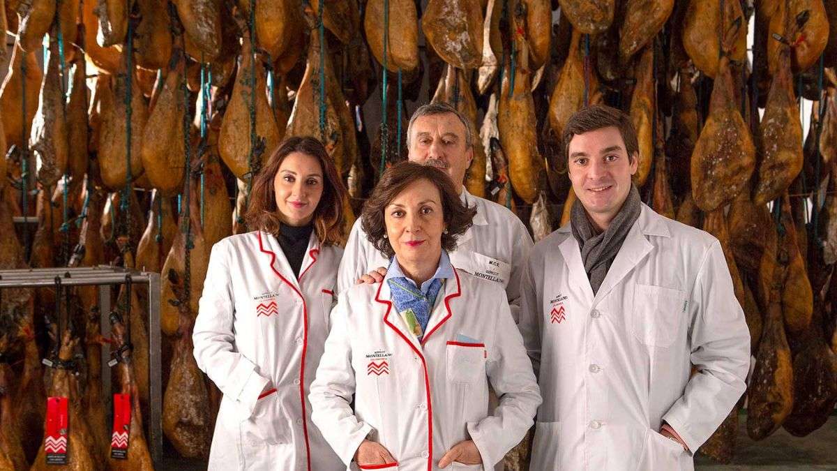 Entre bellotas y trufas: la nueva vida del ibérico que llevó a una familia salmantina hasta Londres Entre bellotas y trufas: la nueva vida del ibérico que llevó a una familia salmantina hasta Londres