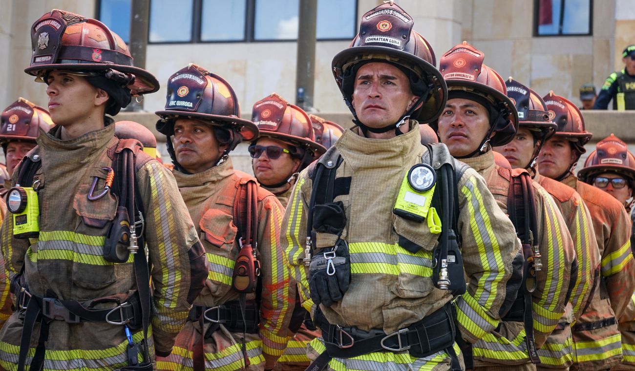 Bombero fue arrastrado por el río mientras buscaba a menor desaparecida
