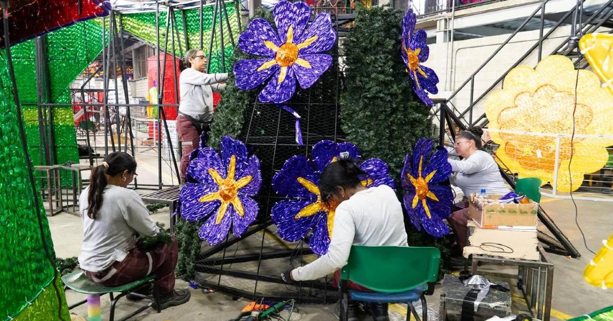 Noticias Medellín: Alumbrados hechos por madres cabeza de hogar