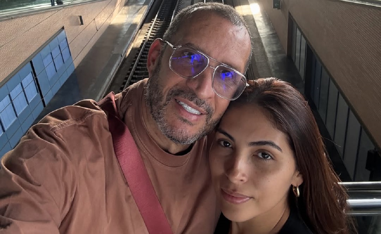 El ‘Flaco’ Solórzano se comprometió con su pareja, Lorena Altamirano