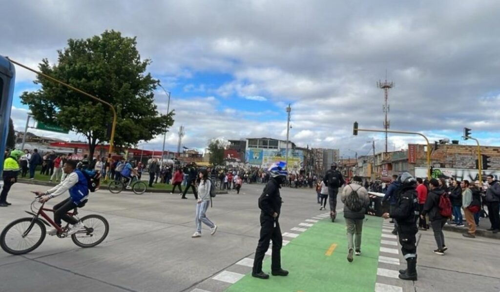 Manifestaciones afectan varios puntos de Bogotá: ojo si sale del trabajo Manifestaciones afectan varios puntos de Bogotá: ojo si sale del trabajo