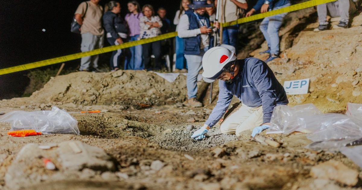 Noticias Medellín: Alcalde de Medellín respondió críticas de senador
