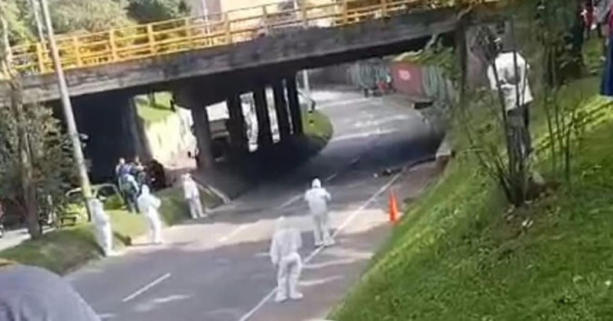 Noticias Medellín: Motociclista murió en el deprimido de Villanueva