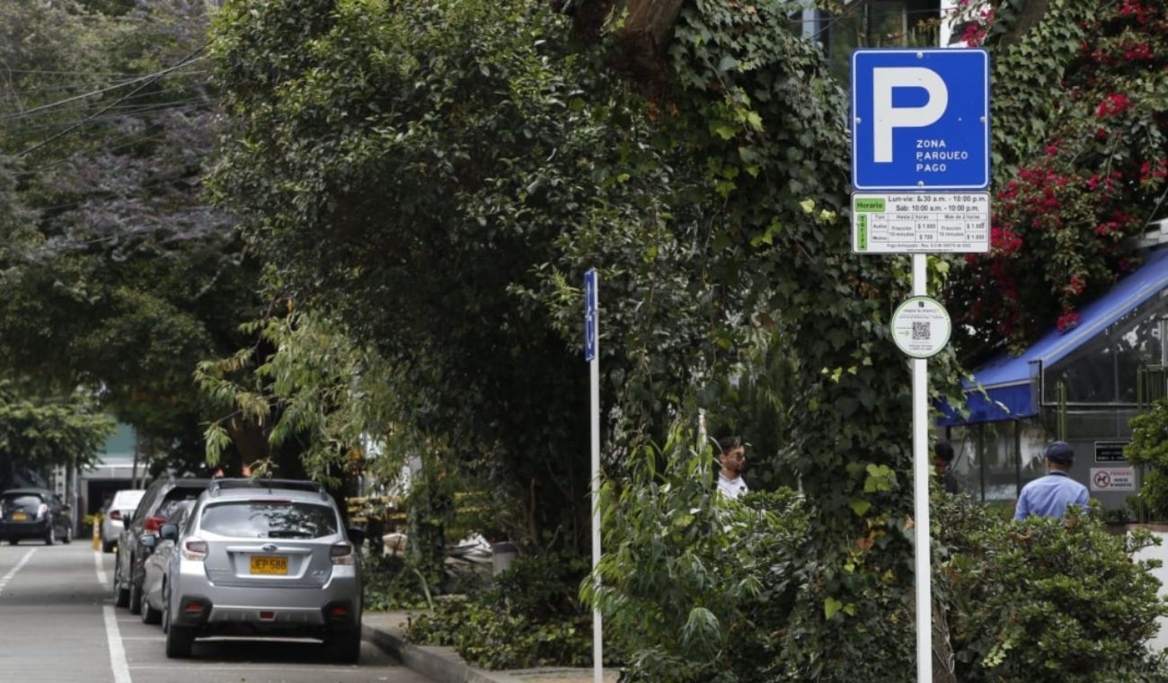 ¿Adiós a las zonas de parqueo pago? Conductores se le plantan a Galán ¿Adiós a las zonas de parqueo pago? Conductores se le plantan a Galán