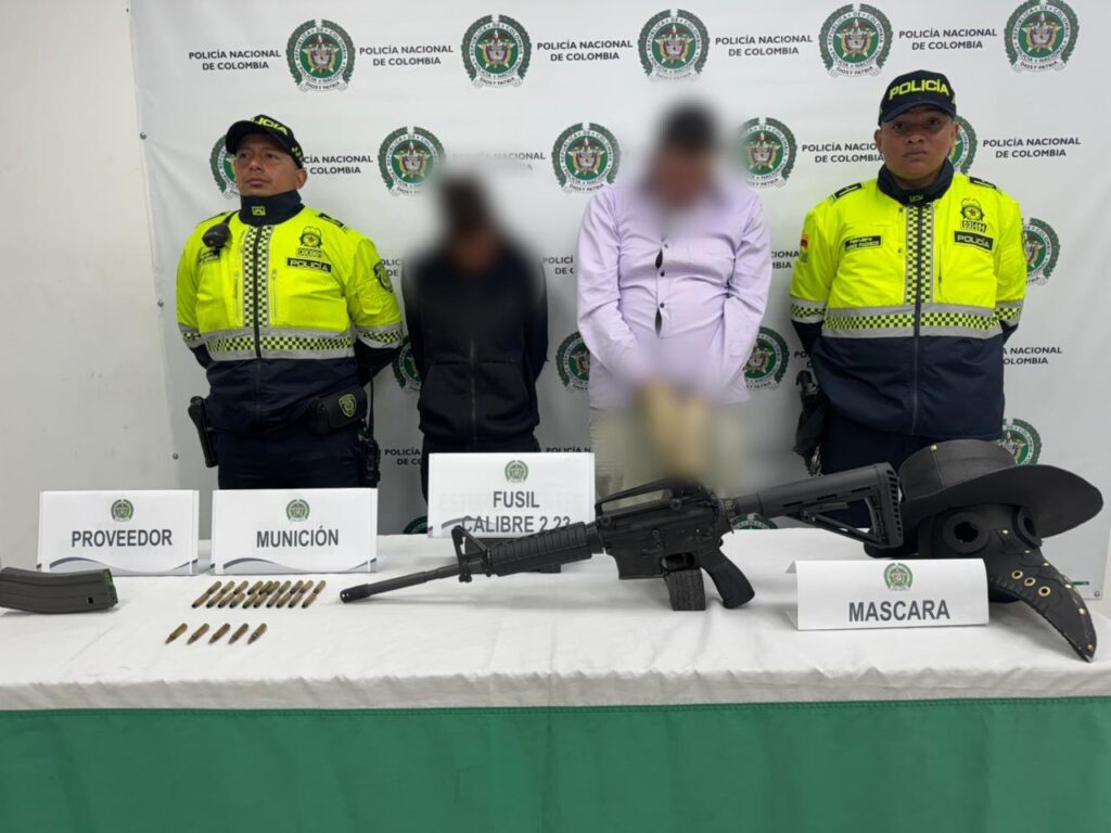 Hombre hizo disparos al aire en Usaquén: tenía un fusil en su poder Hombre hizo disparos al aire en Usaquén: tenía un fusil en su poder