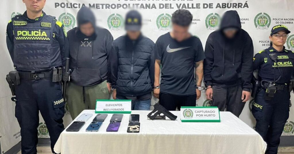 Noticias Medellín: Cuatro presuntos fleteros tenía ocho celulares robados Noticias Medellín: Cuatro presuntos fleteros tenía ocho celulares robados