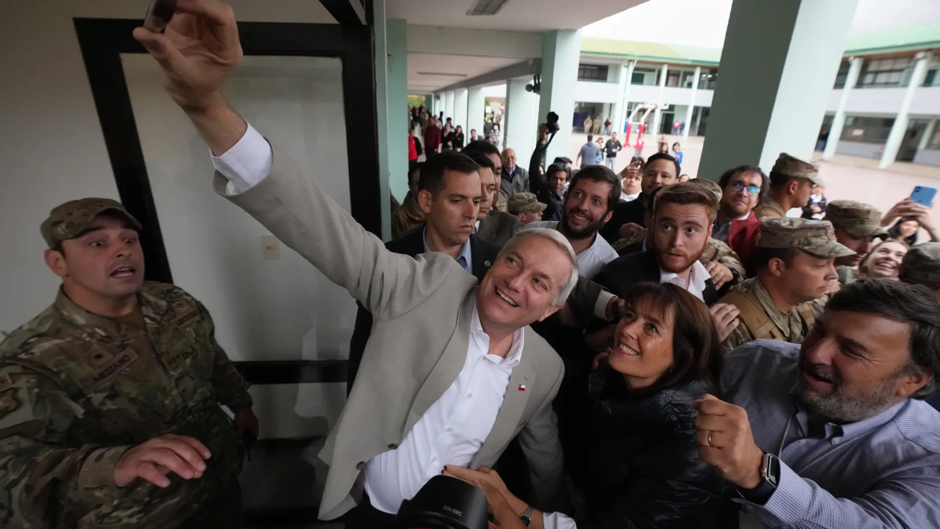 El derechista José Antonio Kast arrasa en las elecciones y será el próximo presidente de Chile El derechista José Antonio Kast arrasa en las elecciones y será el próximo presidente de Chile